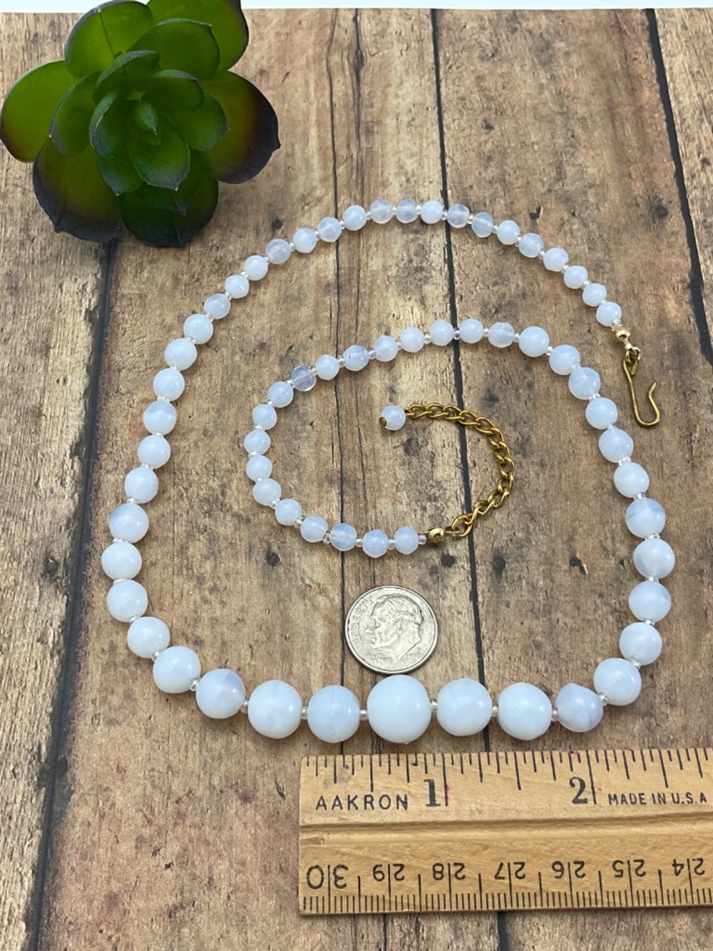 Vintage Opalescent White Bead Necklace, Faux Opal, Graduated Vintage Beads - Picture 9 of 11